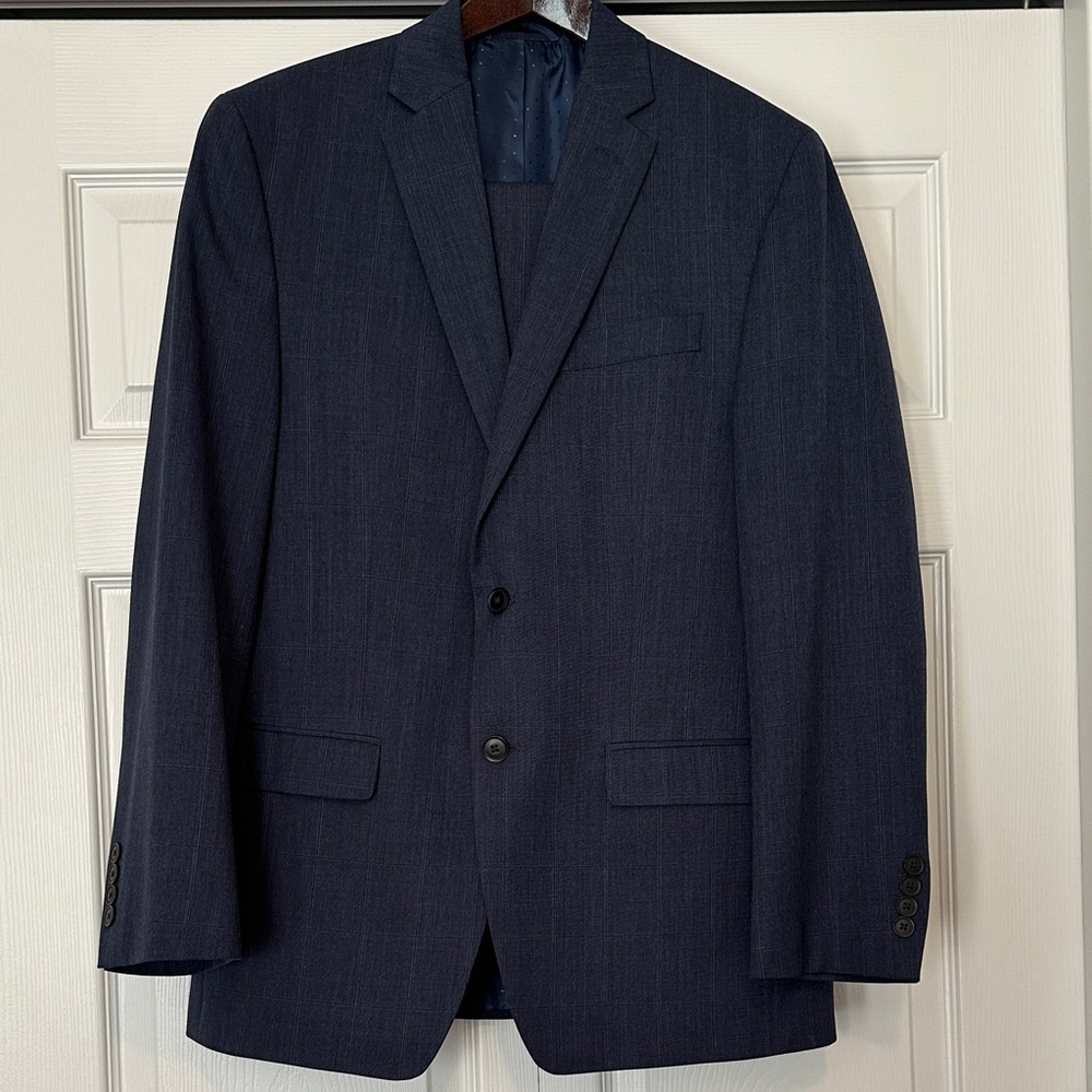 Collection by Michael Strahan Navy Plaid Men's Suit - coat 38R, pants w32 l30